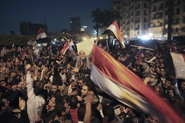 V Egiptu veselje ob odstopu Mubaraka, vojska ne bo nasprotovala ljudski volji