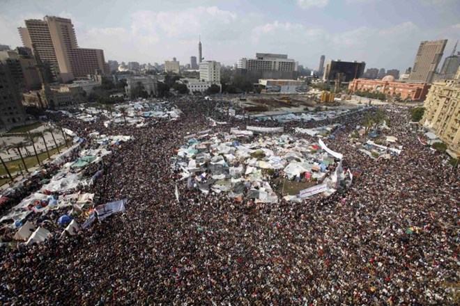 V Egiptu danes napovedujejo najbolj množične proteste doslej.