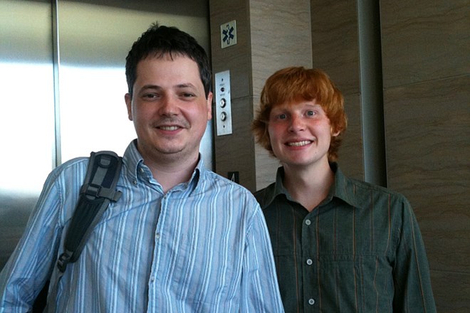 Jernej Barbič na sliki skupaj z svojim dodiplomskim študentom na USC (Andy Pierce, ZDA), ki je pri njem opravljal raziskave.