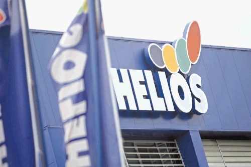V prihodnjih tednih bo konzorcij največjih lastnikov Heliosa potencialne strateške investitorje tudi uradno pozval k...