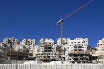 Izrael je potrdil gradnjo 900 naselbin v vzhodnem Jeruzalemu