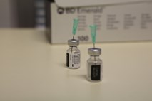 V UKC Maribor se je okužil dvakrat cepljeni zdravnik, ki se je vrnil iz Afrike