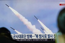 Severna Koreja preizkusila večcevni raketomet