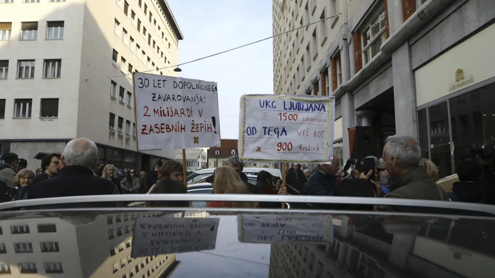 - 07.04.2023 - Protestni shod iniciative Glas ljudstva na Svetovni dan zdravja - Pohod za javno zdravstvo z Javno tribuno –zahtevali interventni zakon, v katerem predlagajo rešitve za krepitev javnega zdravstva - paket dveh zakonskih sprememb, ukinitev dopolnilnega zdravstvenega zavarovanja in predlog za pravičnejši davek - protest //FOTO: Luka Cjuha