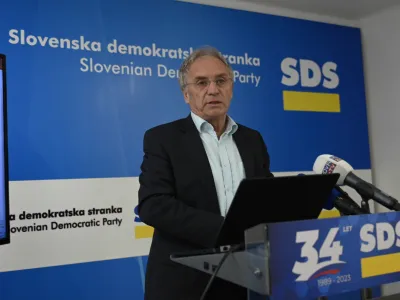 Aleš Hojs, predsednik mestnega odbora SDS Ljubljana in podpredsednik stranke SDS - 15.03.2023 – Sedež stranke SDS na Trstenjakovi ulici 8 v Ljubljani - novinarska konferenca predsednika mestnega odbora SDS Ljubljane in podpredsednika stranke SDS Aleša Hojsa z naslovom:"Kanal C0 in Jankovićeve laži." //FOTO: Nik Erik Neubauer