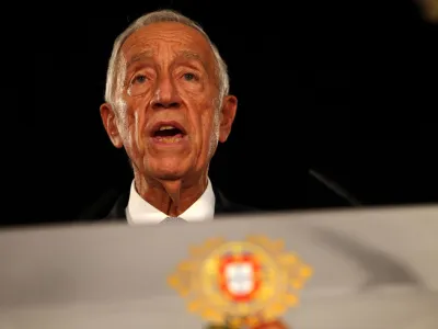 Portugal's President Marcelo Rebelo de Sousa addresses the nation from Belem Palace to announce his decision to dissolve parliament triggering snap general elections on March 10th, after Prime Minister Antonio Costa resigned due to an ongoing investigation on the alleged corruption in multi-billion dollar lithium, green hydrogen and data centre deals, in Lisbon, Portugal, November 9, 2023. REUTERS/Pedro Nunes