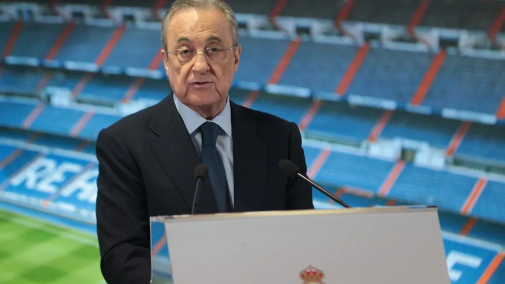 ﻿Madrid, Spain; 10/07/2019. Eder Militao new Real Madrid player, is presented by Florentino Perez president of the club at the Santiago abernabeu Stadium. Photo by: JuanCarlos/picture-alliance/dpa/AP Images