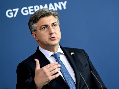 FILED - 01 June 2022, Berlin: Croatian Prime Minister Andrej Plenkovic speaks during a press conference. Photo: Britta Pedersen/dpa