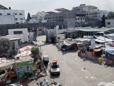 FILE PHOTO: Tents and shelters used by displaced Palestinians stand at the yard of Al Shifa hospital during the Israeli ground operation around the hospital, in Gaza City November 12, 2023. Ahmed El Mokhallalati/via REUTERS/File Photo