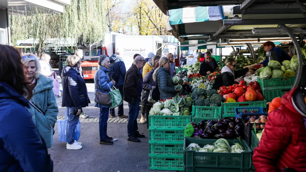 - 18.11.2023 - Tržnica Koseze, Vodnikova cesta 187 v Ljubljani//FOTO: Bojan Velikonja