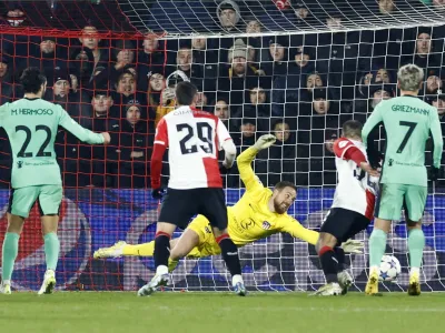 Soccer Football - Champions League - Group E - Feyenoord v Atletico Madrid - De Kuip, Rotterdam, Netherlands - November 28, 2023 Feyenoord's Mats Wieffer (not pictured) scores their first goal REUTERS/Piroschka Van De Wouw