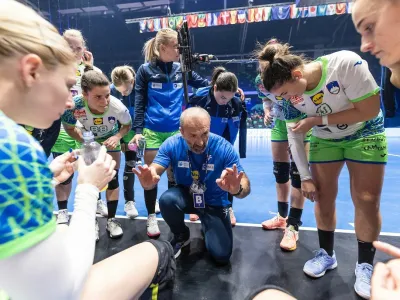 Dragan ADŽIĆ (coach), Korea vs. Slovenia, IHF 2023 Women's World Championship - DENMARK, NORWAY, SWEDEN,, TRONDHEIM, NORWAY, 06.12.2023., Mandatory Credit © Damir Sencar / kolektiff, Slovenija