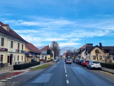 Omejitev oglaševanja, Vrhnika, občinski odlok, <br><br><br>Foto: Maj Juvan