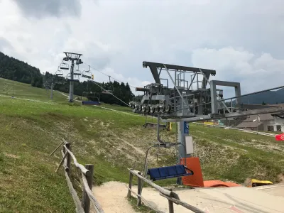 ﻿Kranjska Gora, sedežnica Vitranc 1, poletje, smučišče