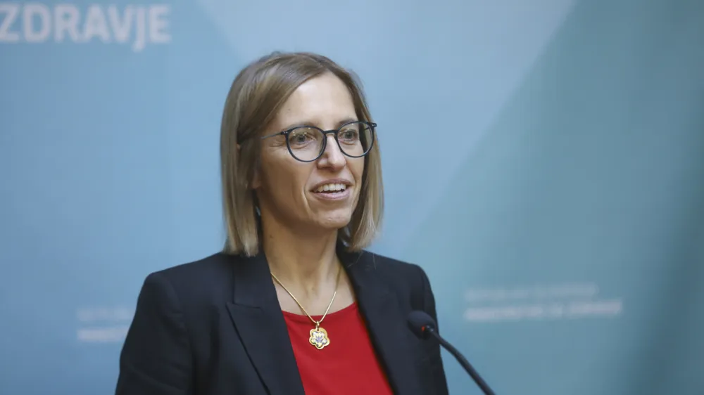 nova ministrica za zdravje dr. Valentina Prevolnik Rupel,- 16.10.2023 – Ministrstvo za zdravje - primopredajo poslov med dr. Robertom Golobom, ki je začasno opravljal funkcijo ministra za zdravje, in novo ministrico za zdravje dr. Valentino Prevolnik Rupel, //FOTO: Luka Cjuha