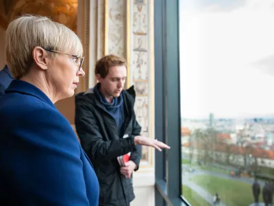 Slovaska, Bratislava.<br>Uradni obisk predsednice republike Natase Pirc Musar na Slovaskem.<br>Srecanje predsednice republike Natase Pirc Musar s predsednikom Narodnega sveta Slovaske Petrom Pellegrinijem.