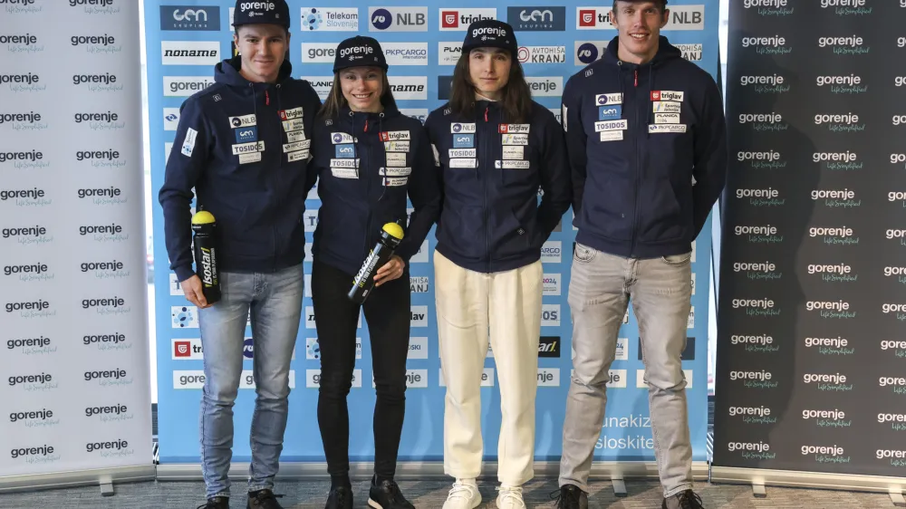 - 20.12.2023 – Smučarska zveza Slovenije - nordijske discipline – smučarske reprezentance v smučarskih skokih, smučarskem teku in nordijski kombinaciji //FOTO: Jaka Gasar