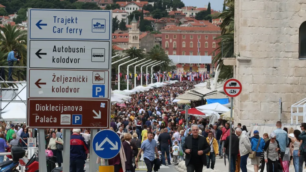 Na vrhuncu letošnje sezone pa naj bi bilo bivanje v nekaterih hotelih dražje tudi do petdeset odstotkov