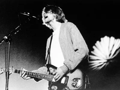 Kurt Cobain, front man of the rock group Nirvana, is shown during a benefit concert at the Cow Palace in Daly City, Calif., April 9, 1993. (AP Photo/Sam Morris)