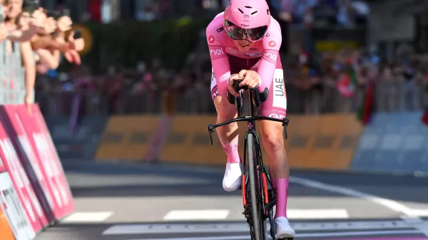 Cycling - Giro d'Italia - Stage 14 - Castiglione delle Stiviere to Desenzano del Garda - Italy - May 18, 2024 UAE Team Emirates' Tadej Pogacar crosses the finish line after stage 14 REUTERS/Jennifer Lorenzini