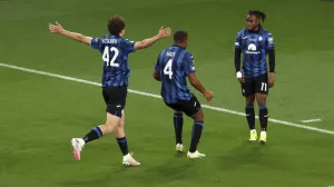 Atalanta's Ademola Lookman, right, and teammates, react after his side's third goal during the Europa League final soccer match between Atalanta and Bayer Leverkusen at the Aviva Stadium in Dublin, Ireland, Wednesday, May 22, 2024. (AP Photo/Peter Morrison)