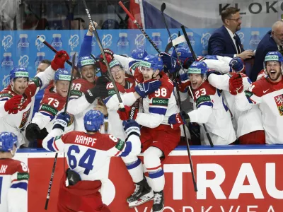 Ice Hockey - IIHF World Championships - Final - Switzerland v Czech Republic - Prague Arena, Prague, Czech Republic - May 26, 2024 Czech Republic's David Kampf celebrates scoring their second goal with teammates REUTERS/David W Cerny