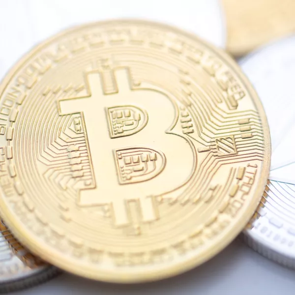 FILED - 10 November 2023, Berlin: Bitcoin (M) and Ethereum coins are arranged on a table. Photo: Fernando Gutierrez-Juarez/dpa