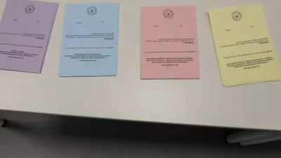 - Volišče OŠ Fužine.- glasovalni listi za referendume,- 09.06.2024. - Volitve v Evropski parlament in štirje referendumi za preferenčni glas, o Evtanaziji, o rabi marihuane v medicinske namene in za rekreativno uporabo 2024.//FOTO: Bojan Velikonja