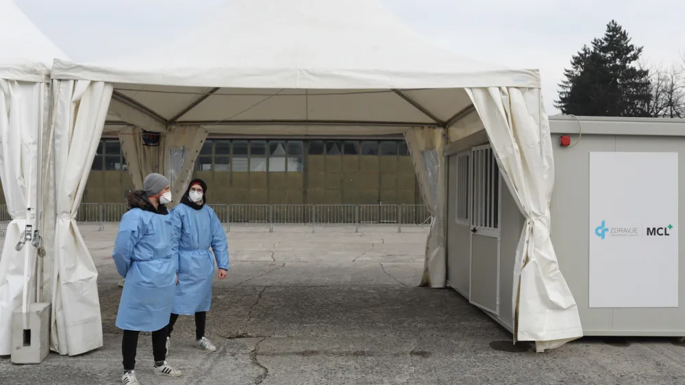 - 27.01.2022 – Vojašnica Edvarda Peperka, Leskoškova cesta 7 v Ljubljani – nova točka za brezplačno PCR testiranje po pozitivnem HAGT (hitrem antigenskem) testu, ter HAGT (hitro) testiranje - Epidemija koronavirus covid-19 //FOTO: Bojan Velikonja