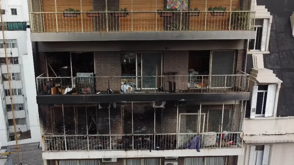 23 June 2022, Argentina, Buenos Aires: A view of a burnt-out residential building after a serious fire in the center of Buenos Aires. Photo: ---/telam/dpa - ATTENTION: editorial use only in connection with the latest coverage and only if the credit mentioned above is referenced in full