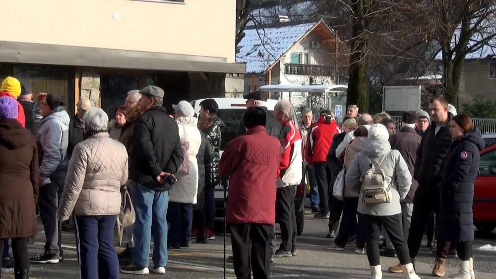 Protest pred komunalo v Trbovljah