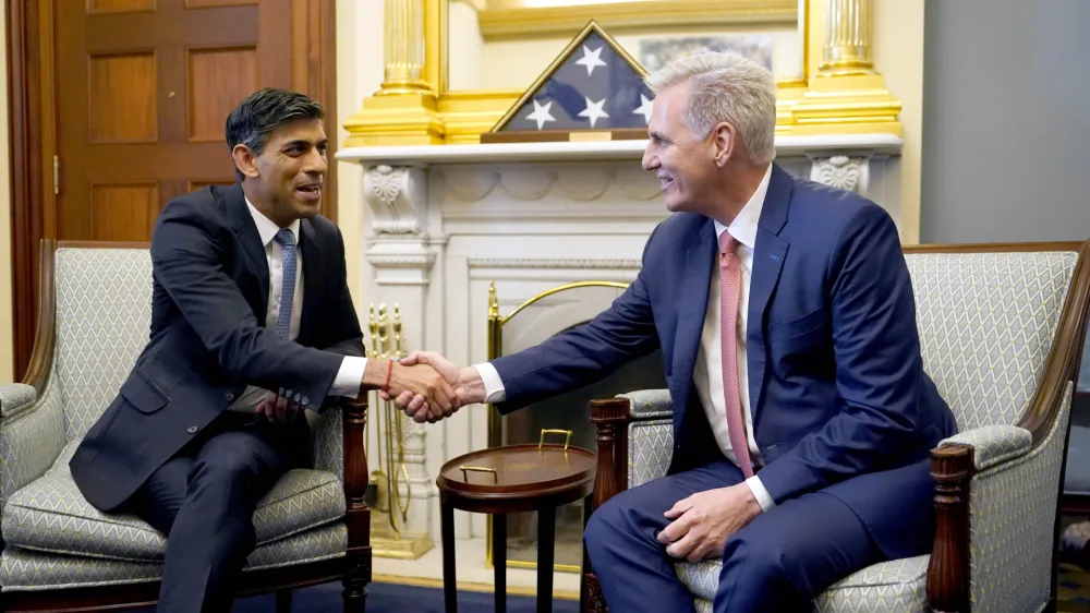 07 June 2023, US, Washington: Prime Minister Rishi Sunak (L) and US House Speaker Kevin McCarthy during a meeting at Capitol Hill for roundtable discussions with ranking members of House and Senate committees and small number of individual meetings, during his visit to Washington DC. Photo: Kevin Lamarque/PA Wire/dpa