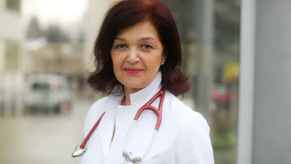 ﻿- 31.01.2022 – dr.med. Nena Kopčavar Guček, zdravnica družinske medicine zaposlena v Zdravstvenem domu Ljubljana Vič in ambulanti s posvetovalnico za osebe brez zdravstvenega zavarovanja, Pro Bono???//FOTO: Bojan Velikonja