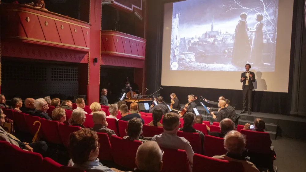 - 15.10.2023 – Kinodvor 100 let - stoletniki in stoletnice na Zajtrku pri Kinodvoru in projekcija filma Mladi Medardo - praznovanje stoletnice kina na Kolodvorski, dvajsetletnice art kina in petnajstletnice Javnega zavoda Kinodvor //FOTO: Luka Cjuha