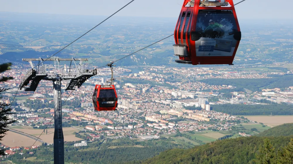 ﻿Mariborsko Pohorje, Pohorska vzpenjača, poleti