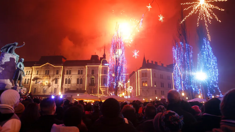 - Ognjemet<br><br><br>- Novo leto 2011 --silvestrovanje v Ljubljani, praznovanje //foto: Bojan Velikonja