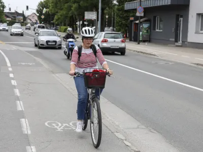 - 20.05.2024 - kolesarska steza na Dunajski cesti v Črnučah //FOTO: Jaka Gasar