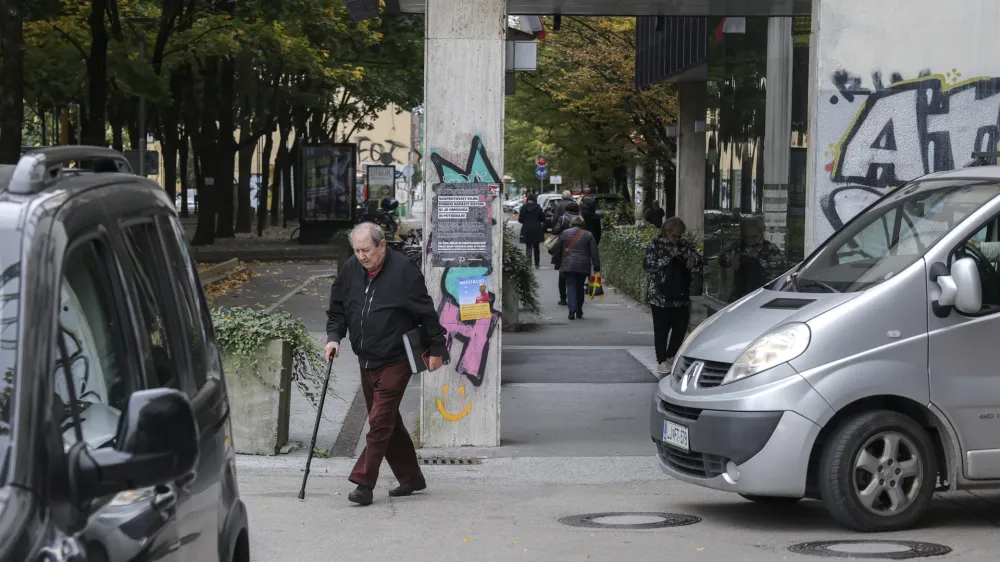 Zagotovljena vdovska pokojnina se, ko so izpolnjeni pogoji, izplačuje namesto vdovske ali lastne pokojnine, če je to za upokojenca ugodneje. Foto: Jaka Gasar 