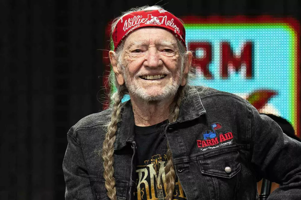 Willie-Nelson.jpg ogui guihi ghih gish gis