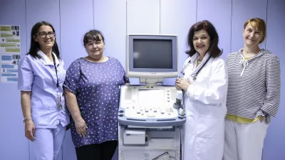 Medicinska sestra Martina Petric, pomočnica Biljana Đurković, zdravnica Nena Kopčavar Guček in socialna delavka Alenka Ugrin Vatovec (z leve) so nepogrešljiv del ekipe v ljubljanski ambulanti pro bono./ Foto: Jaka Gasar