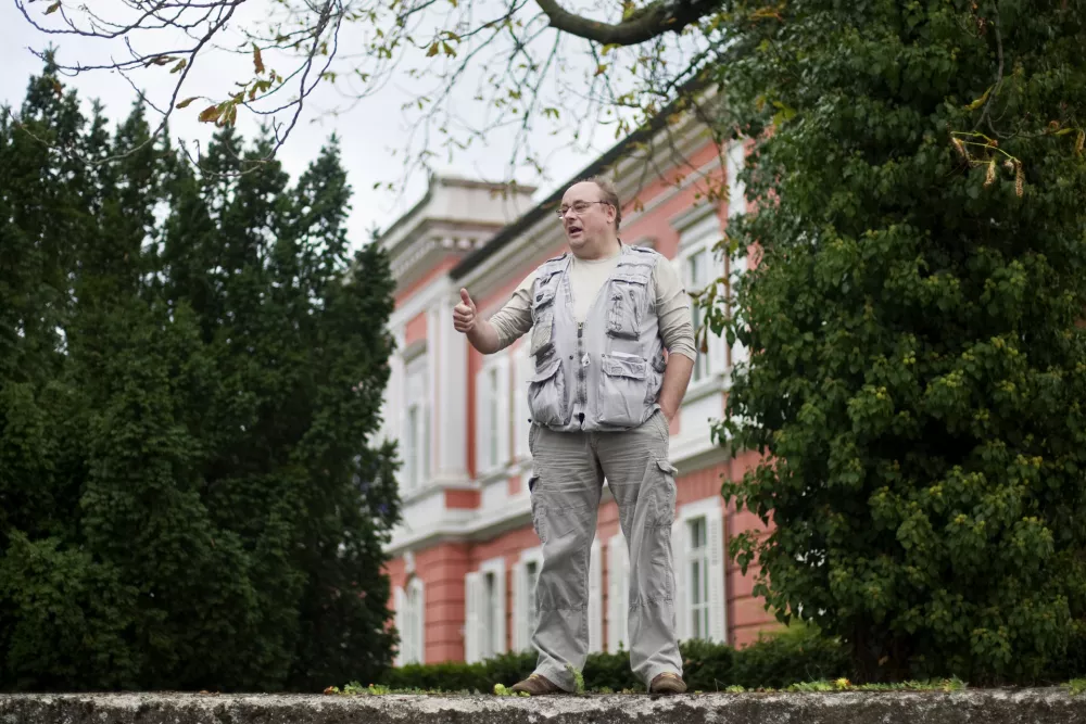 Gojmir Lešnjak - Gojc- Akcija Nedeljskega: smeh slovenskih mest in vasiFOTO: JAKA GASAR / NEDELJSKIOPOMBA: SAMO ZA OBJAVO V NEDELJSKEM DNEVNIKU TER EDICIJAH DNEVNIKA / Foto: Jaka Gasar