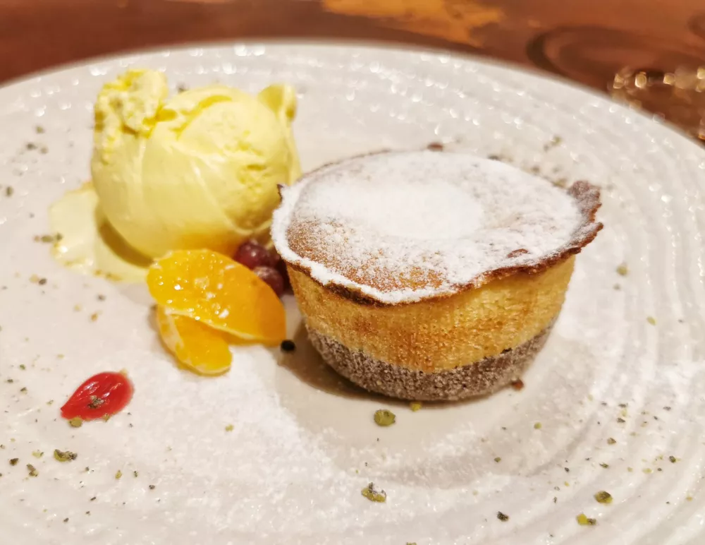 Čokoladno-vanilijeva lava tortica, Gostilna in hotel Kunst