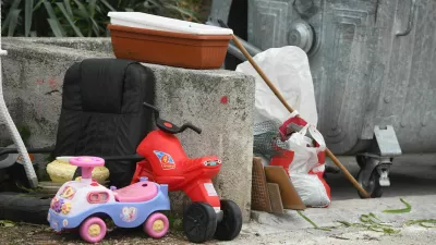 Srbijo sta v roku meseca dni pretresla dva srhljiva primera brutalnega obračunavanja z najmlajšimi. Februarja naj bi pod rokami očima umrla dveletna Petra, tokrat se je na malčico spravljala njena mama. 