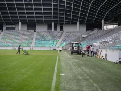 Prenova stoženske zelenice bo na vrsto prišla predvidoma konec maja prihodnje leto. Foto: Nik Erik Neubauer