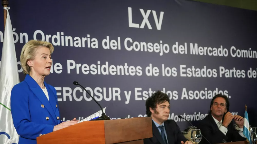 European Commission President Ursula von der Leyen speaks during a press conference as Argentina's President Javier Milei and Uruguay's President Luis Lacalle Pou look on, at the Mercosur Summit in Montevideo, Uruguay December 6, 2024. REUTERS/Mariana Greif