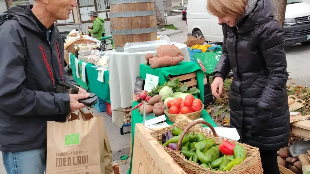 Katarina Očko svoje pridelke v Laškem ponuja na stojnici ob različnih prireditvah in sejmih, kot sta denimo Eko dan in Guštfest. Foto: Mojca Marot