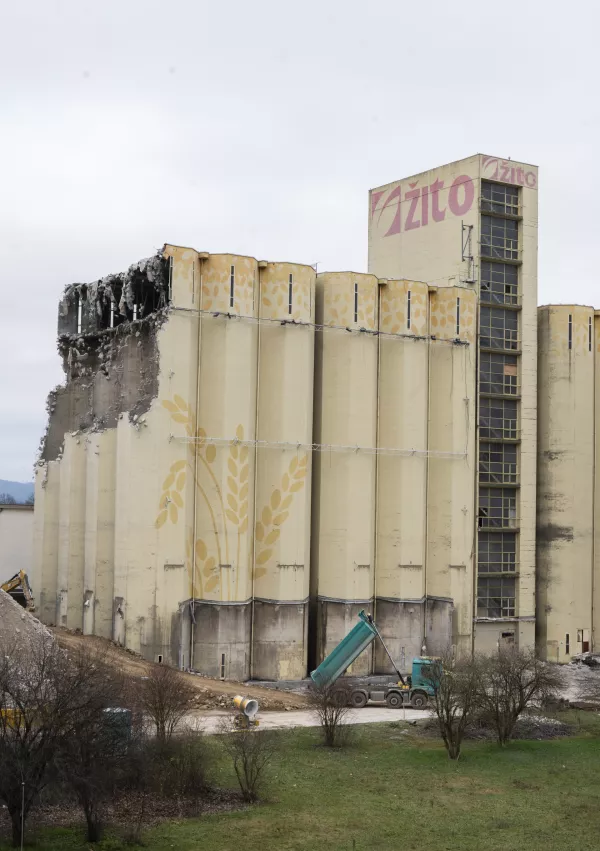 13.12.2024 Rušenje Žitovih silosov v Ljubljani, kjer bo gradil Ivo BoscarolFOTO: Nik Erik Neubauer