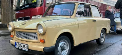 Trabant je v Vzhodni Nemčiji veljal za ljudski avto, različico 601 so izdelali v 2,8 milijona primerkih. Ni bil ravno zmogljiv, prav tako ne pretirano udoben, bil pa je priljubljen. Foto: Matej Štakul