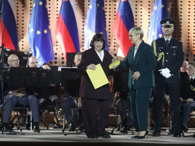 Zlati red za zasluge je dobila pediatrinja, psihiatrinja in humanitarka Anica Mikuš Kos. Foto: Luka Cjuha