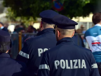 policija italija simbolična pixabay